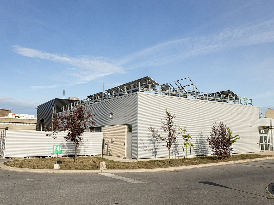 St. Lawrence College Wind Turbine Development Centre (2009) | New Building